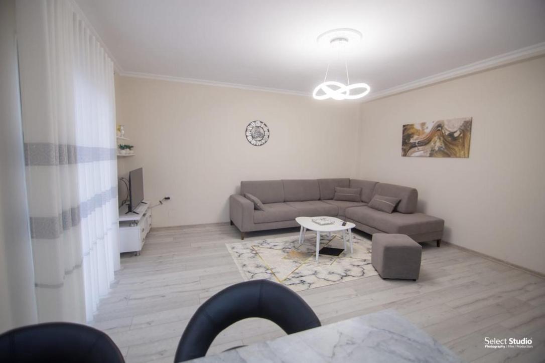 Family And Friends Apartament Korcza